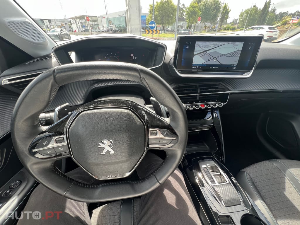 Peugeot 208 1.2 PureTech Allure Pack EAT8