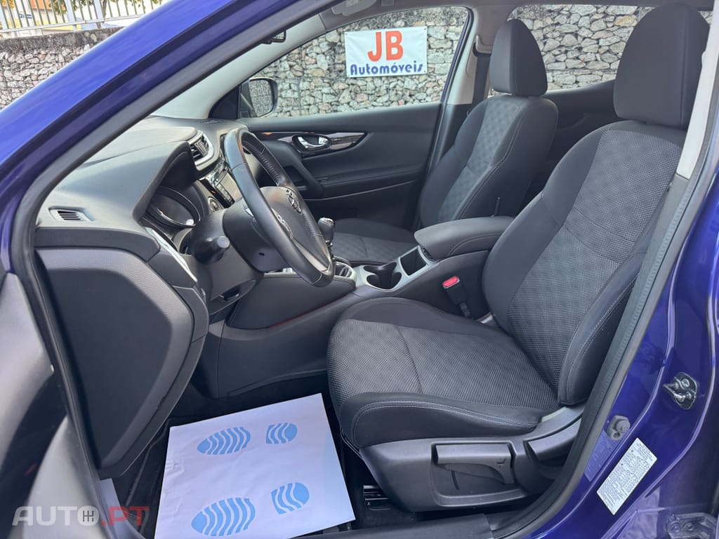 Nissan Qashqai 1.2 DIG-T N-Connecta 18