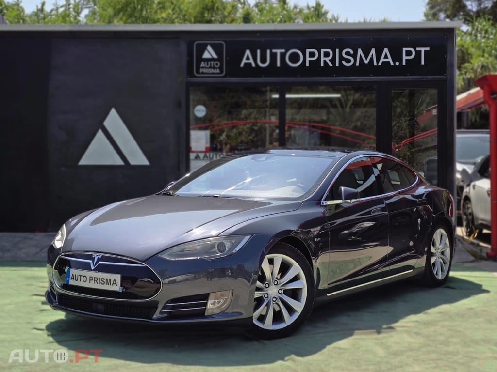 Tesla Model S 85D