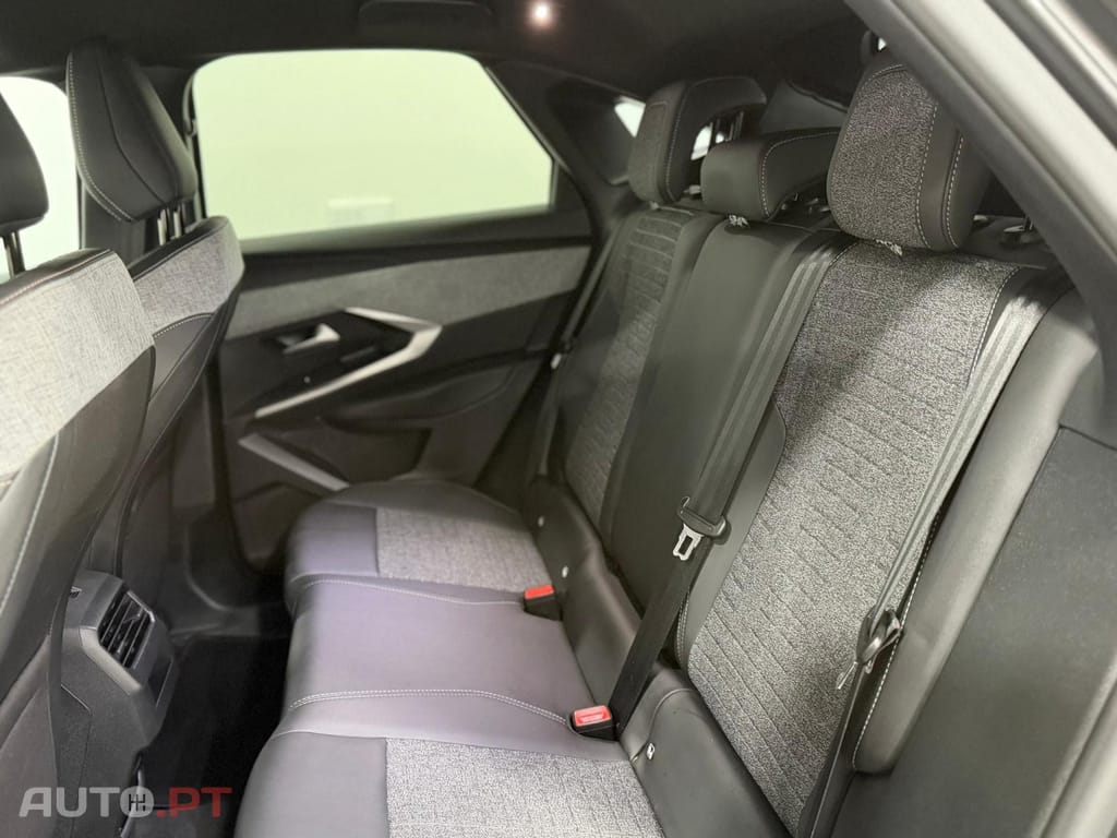 Peugeot 3008 1.2 Hybrid Allure e-DCS6
