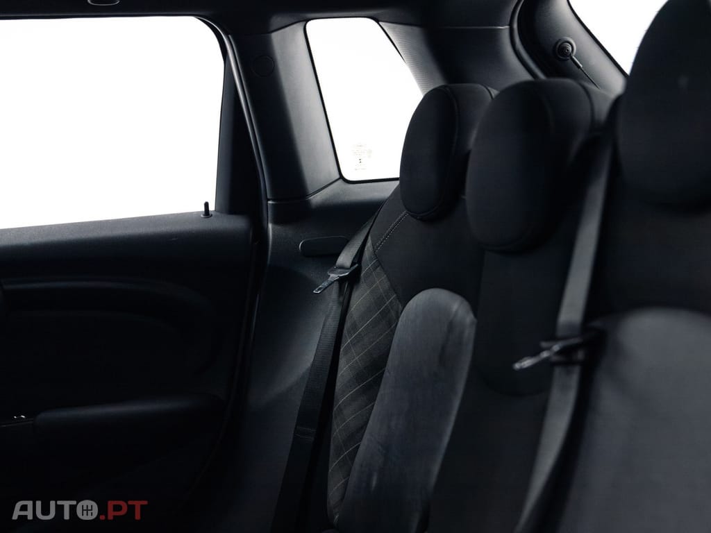 MINI Cooper Cooper D Auto