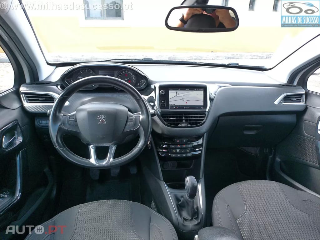 Peugeot 208 1.5 BlueHDi Allure