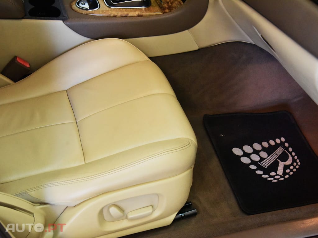 Jaguar S-Type 2.7 D V6 Executive Auto.