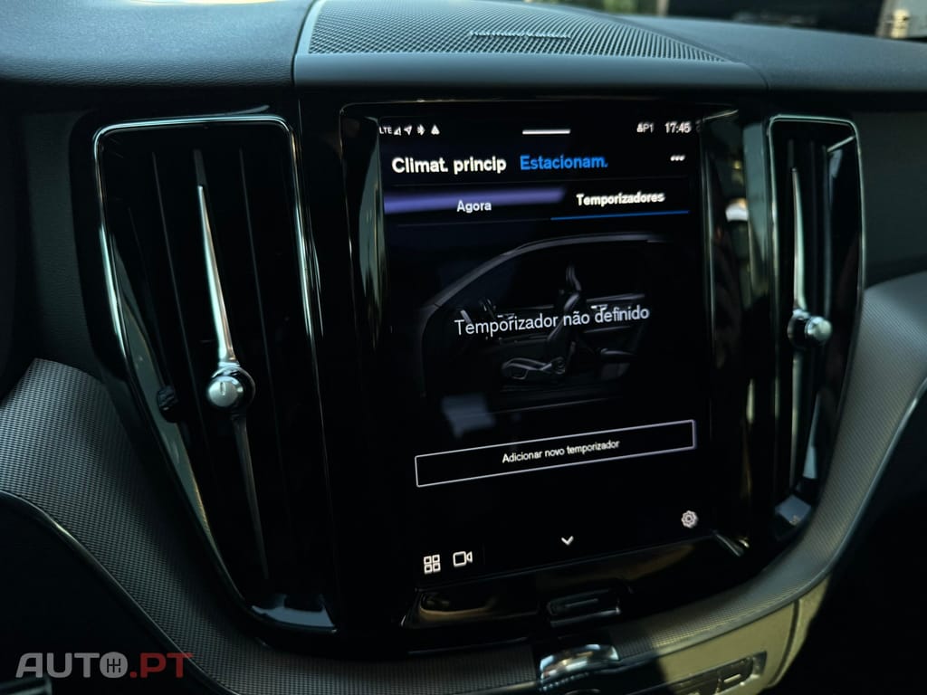 Volvo XC60 2.0 T6 PHEV R-Design AWD