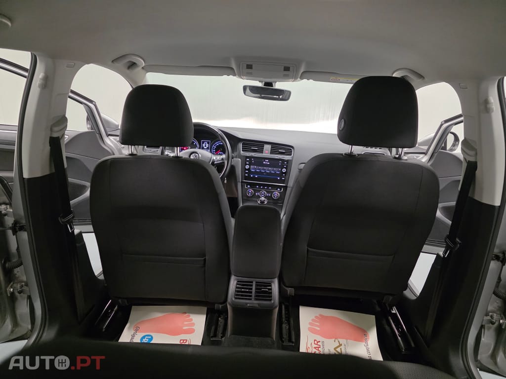 Volkswagen Golf 1.6 TDI Confortline