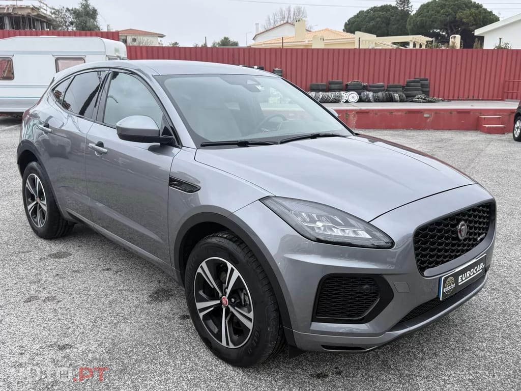 Jaguar E-Pace 1.5 P300e R-Dynamic SE AWD Aut. — fotografia 2