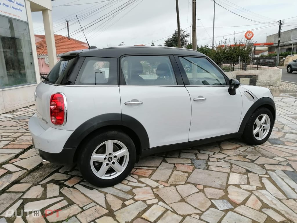 MINI Countryman One D