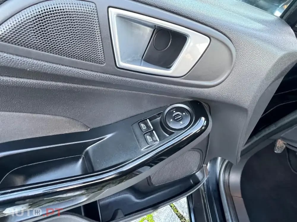 Ford Fiesta 1.0 Ti-VCT Titanium