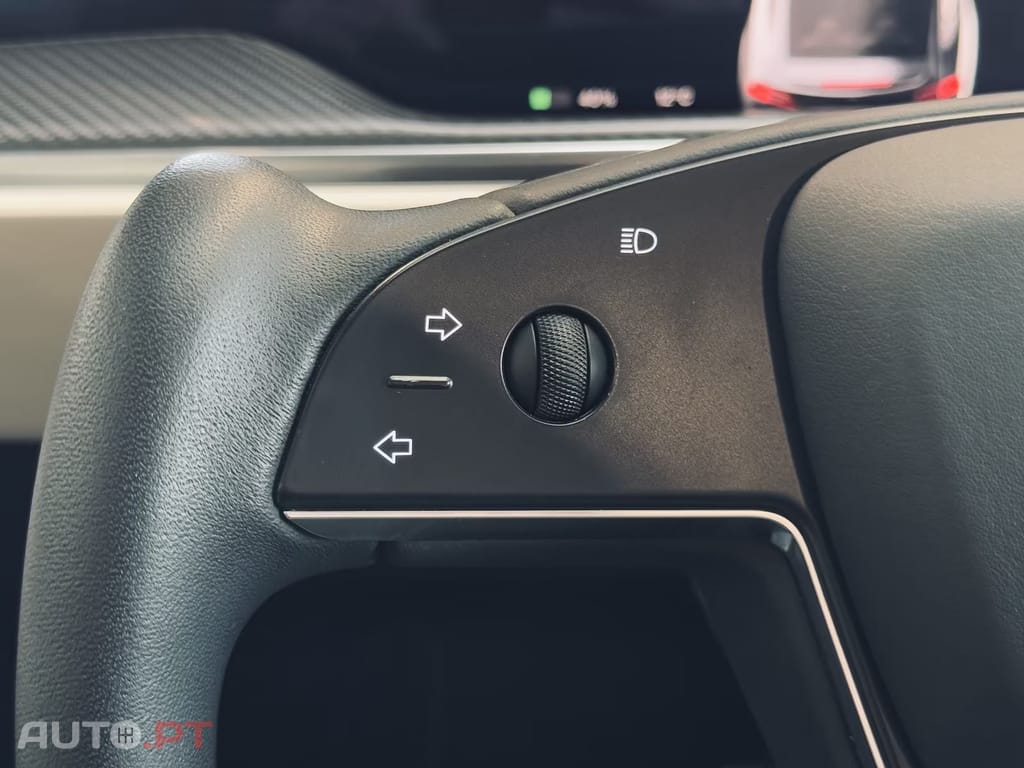 Tesla Model X I.V.A DEDUTÍVEL Plaid