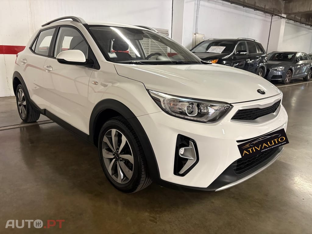 Kia Stonic 1.2 by FILA
