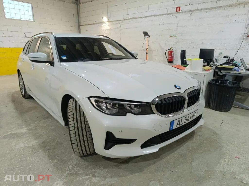 BMW 320 e Touring Corporate Edition Auto