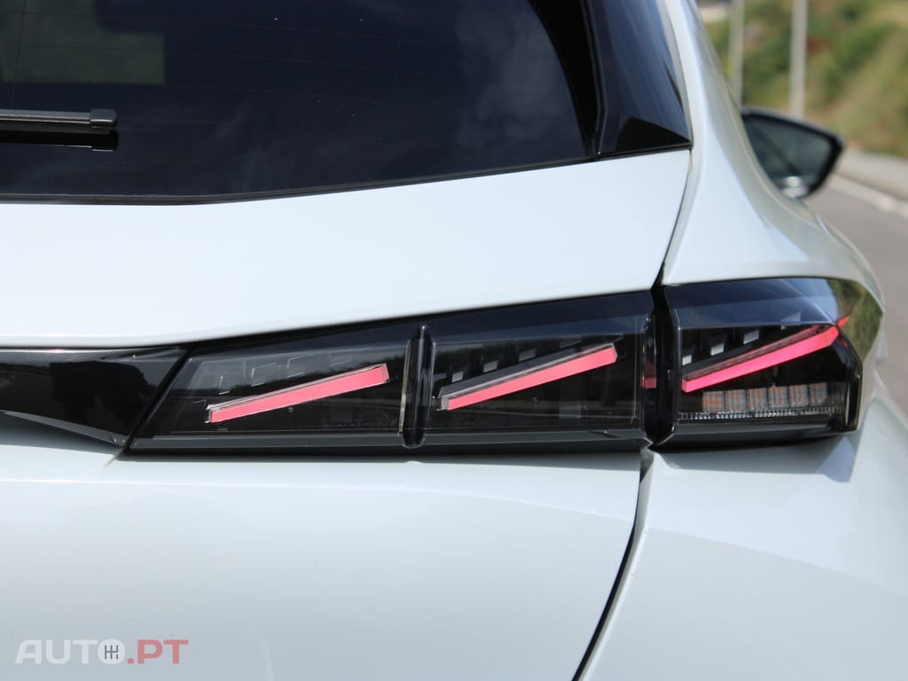 Peugeot E-308 58 kWh GT