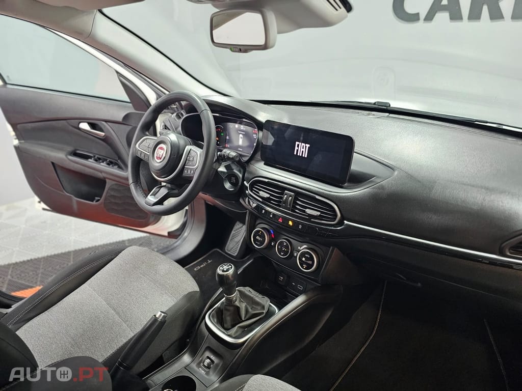 Fiat Tipo 1.3 Multijet Cross