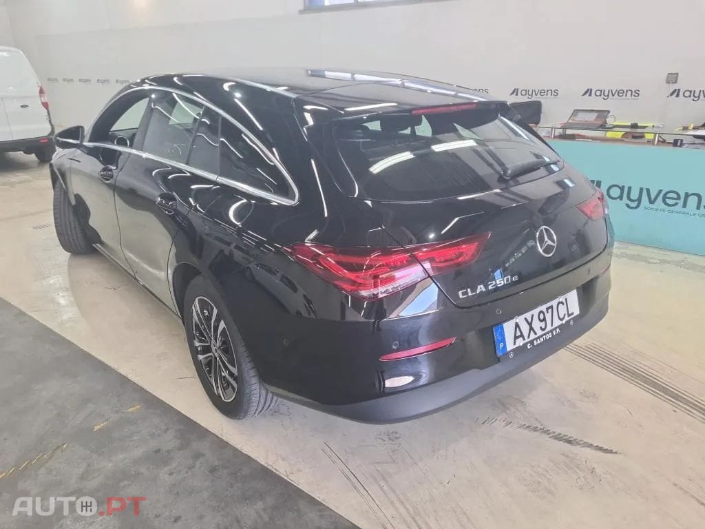Mercedes-Benz CLA 250 e Shooting Brake Style Plus