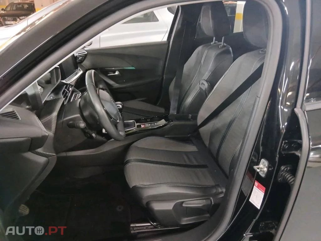 Peugeot 2008 1.5 BlueHDi Allure Pack