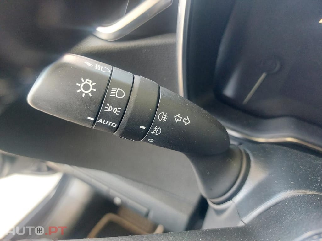 Toyota Corolla 1.8 Hybrid Comfort — fotografia 25