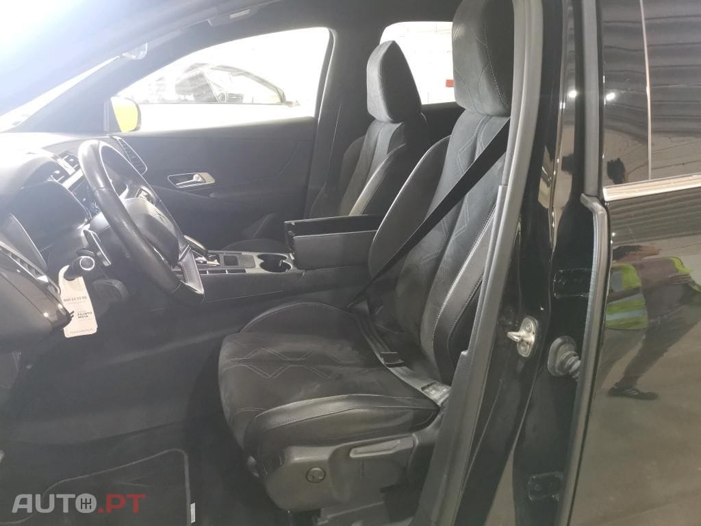 DS DS7 Crossback E-Tense Performance Line EAT8