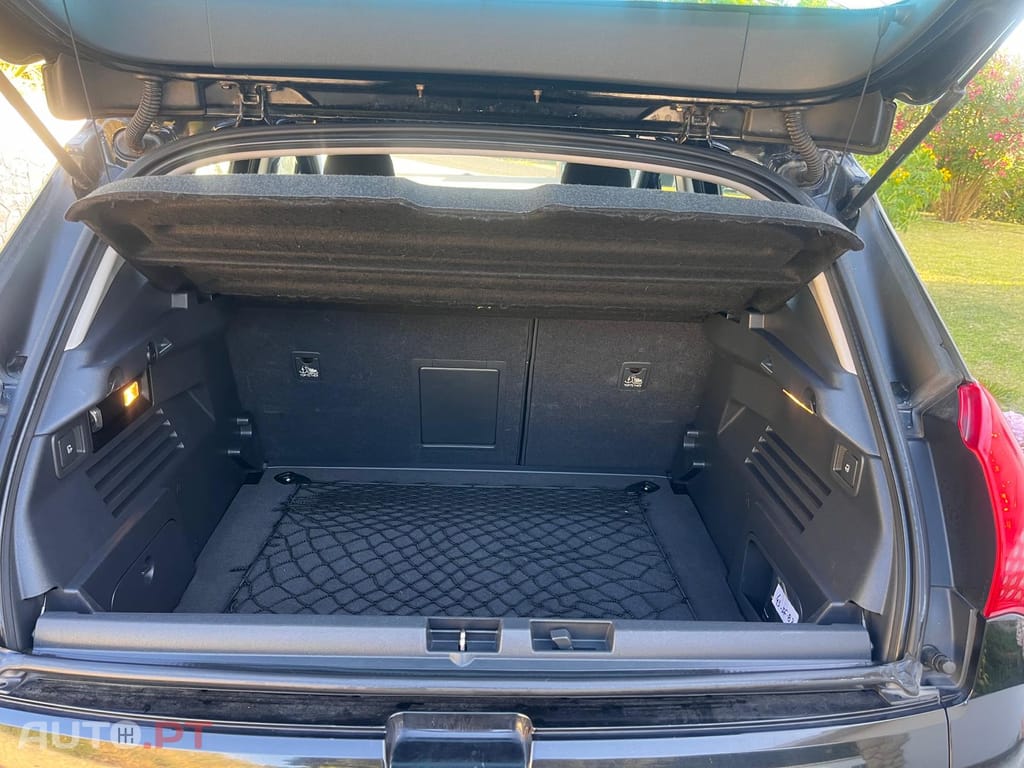 Peugeot E-3008 1.6HDI