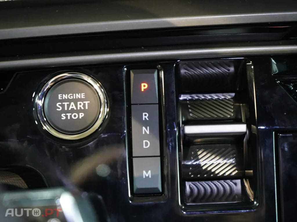 Peugeot 3008 1.2 Hybrid Allure e-DCS6