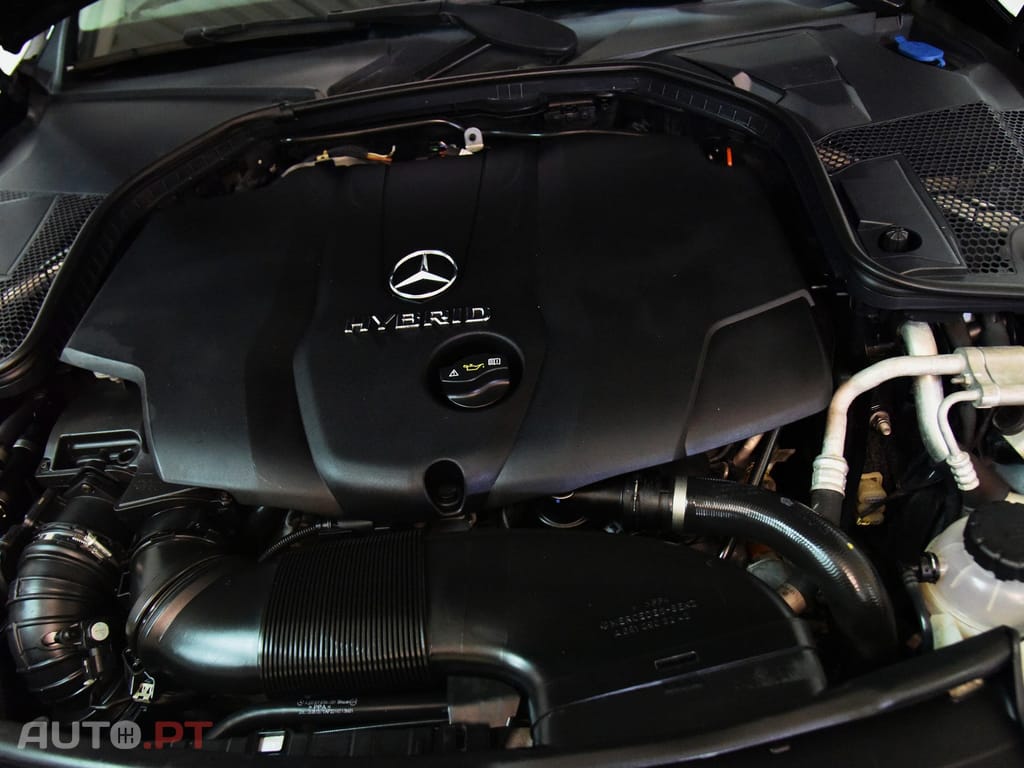 Mercedes-Benz C 300 BlueTEC Hybrid AMG Line