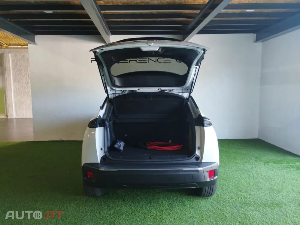 Peugeot E-2008 50 kWh Allure