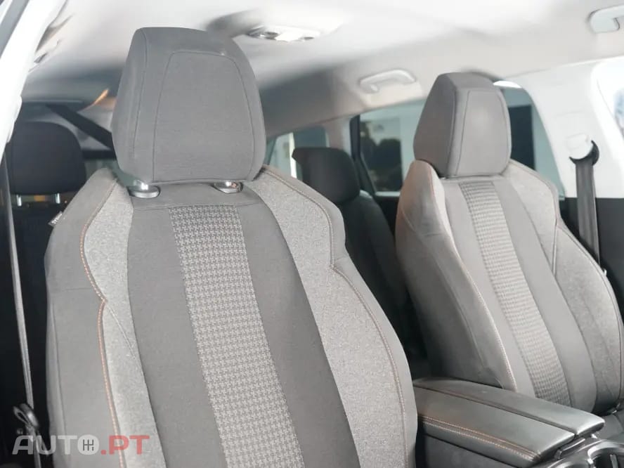 Peugeot 5008 1.5 BlueHDi Allure EAT8