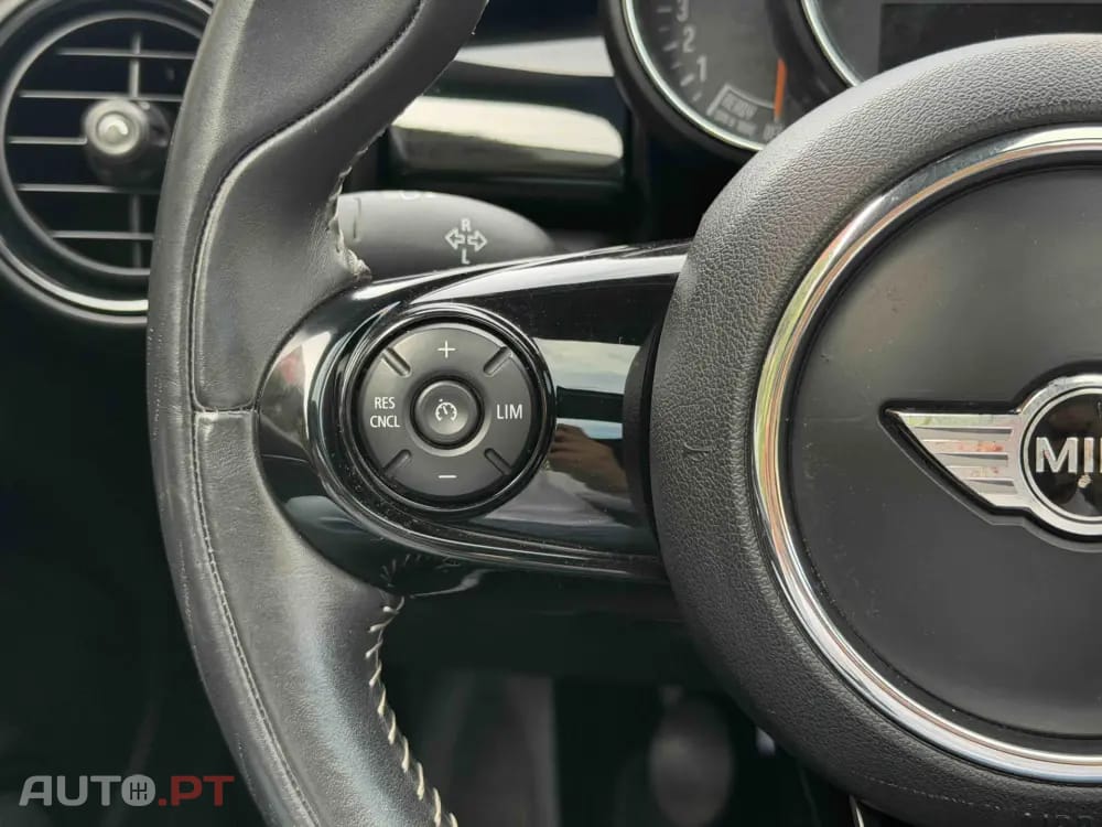 MINI Cooper Cooper S