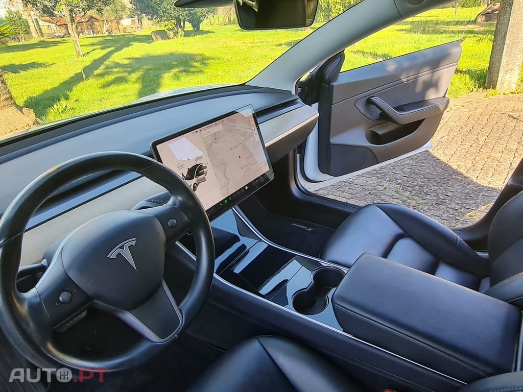 Tesla Model 3 Long-Range Dual Motor AWD