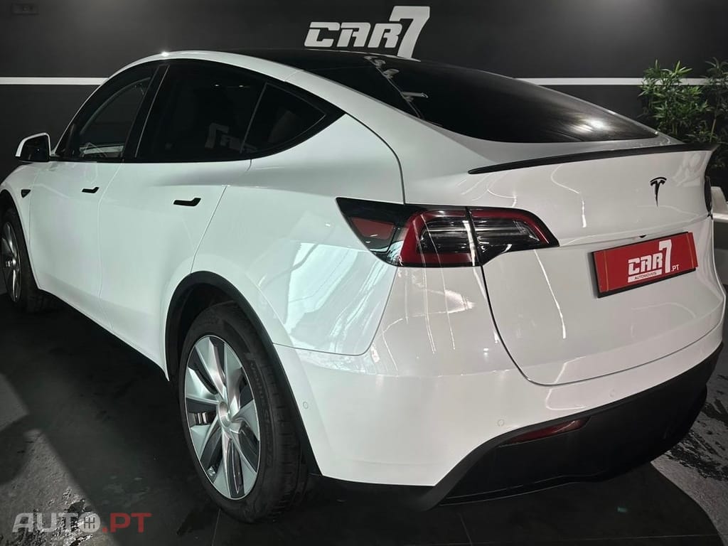 Tesla Model Y Long Range Dual Motor AWD