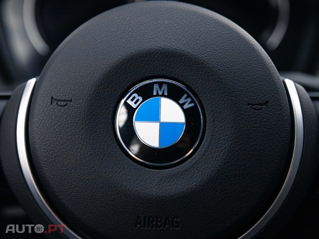 BMW X1 25 e xDrive Pack M