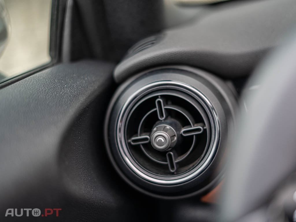 MINI Cabrio Cooper Premium Extra JCW Auto