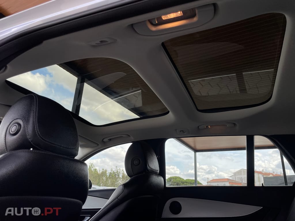 Mercedes-Benz E 300 de Avantgarde 4Matic