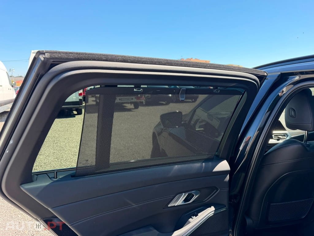 BMW 330 e Touring Pack M Auto