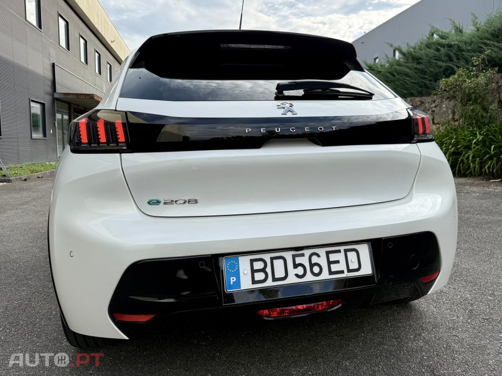 Peugeot E-208 50 kWh Active Pack