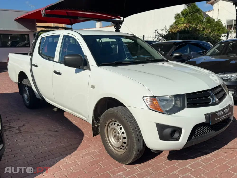 Mitsubishi L200 2.5 DI-D CD In.AC Low Rider 2WD