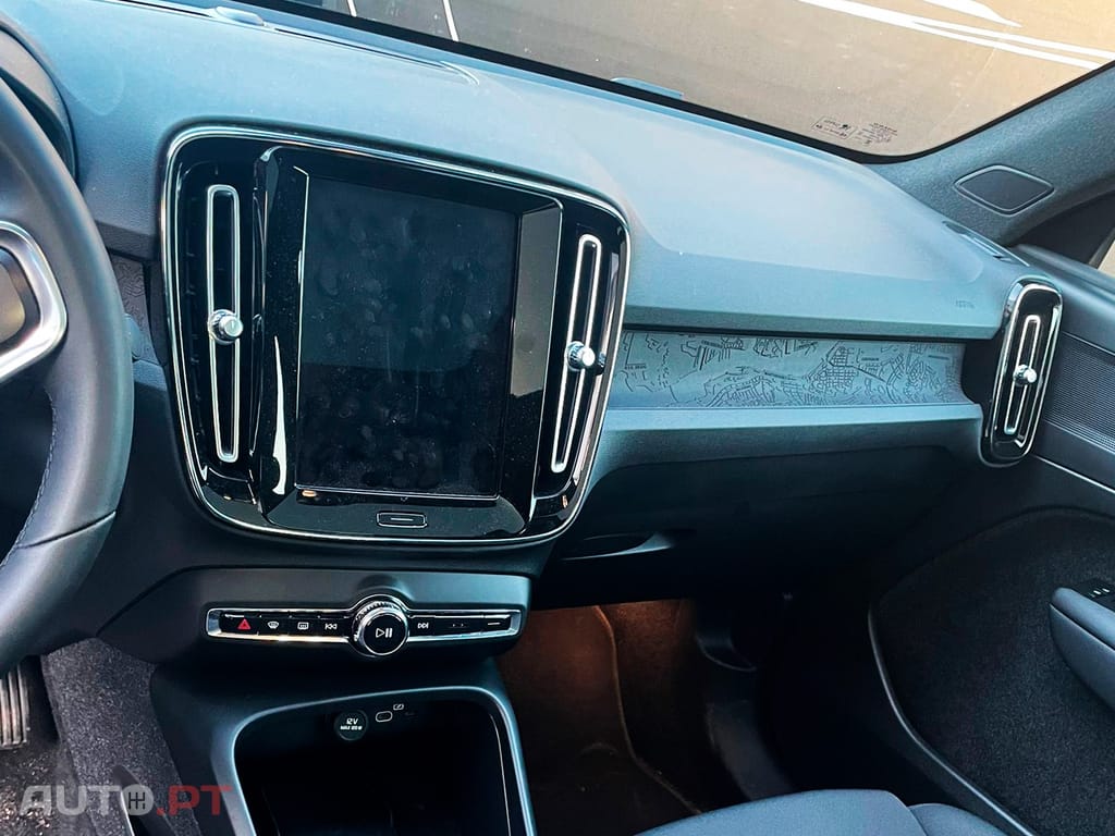 Volvo C40 Recharge Core