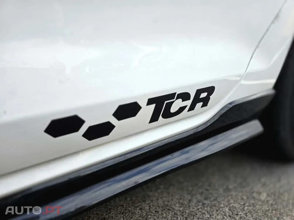 Volkswagen Golf 2.0 TSI GTi TCR DSG