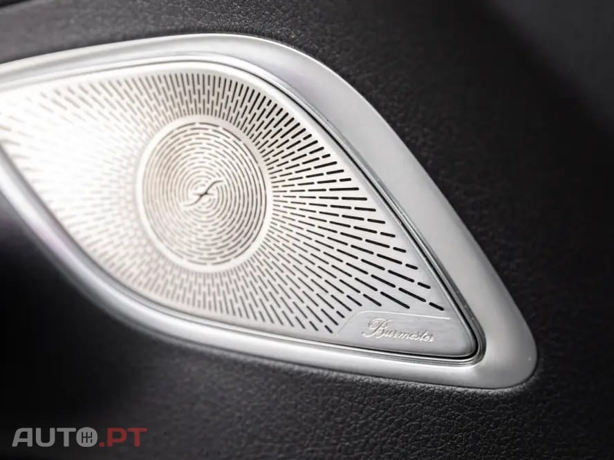 Mercedes-Benz EQE 300 Electric Art