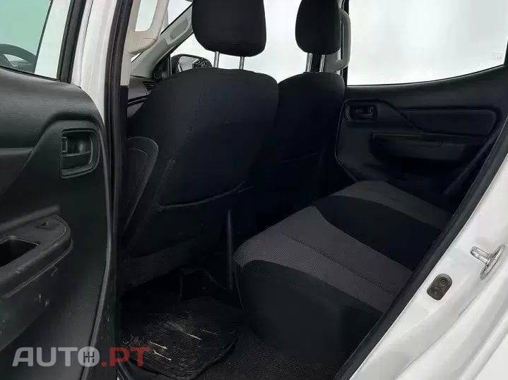 Mitsubishi L200 2.3 DI-D Strakar Space Cab Intense 4WD