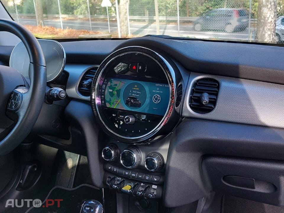 MINI Cooper Cooper SE