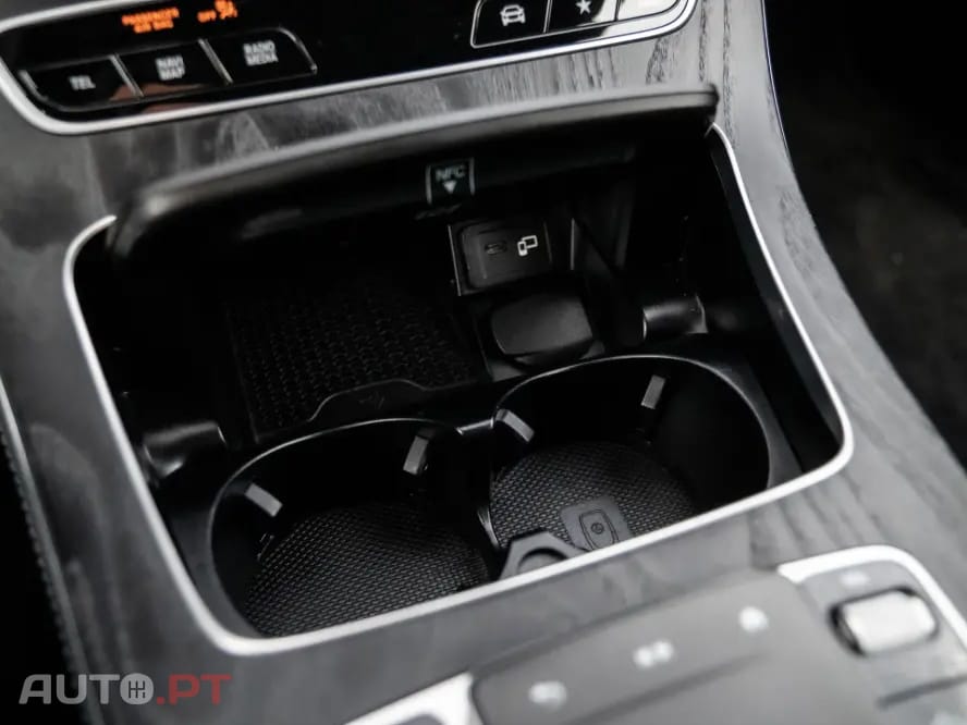 Mercedes-Benz E 300 de 4Matic 9G-TRONIC AMG Line