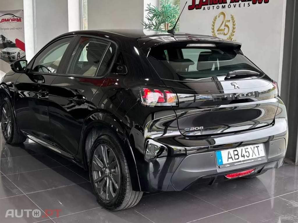 Peugeot E-208 50 kWh Active Pack