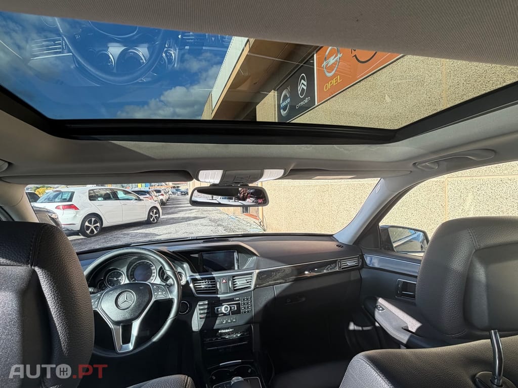 Mercedes-Benz E 200 CDi Elegance BlueEf. Auto.