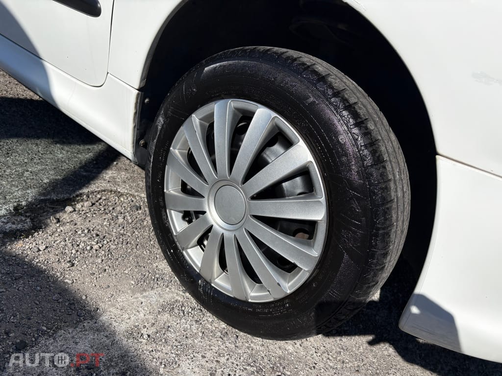 Peugeot 206 1.1 Color Line