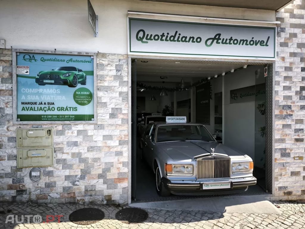 Rolls Royce Silver Spur 2 AXLE RIGID BODY 4 DOOR SALOON
