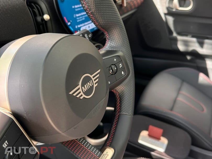 MINI Cooper John Cooper Works Auto Desportiva