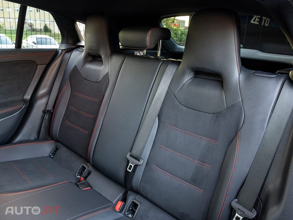 Mercedes-Benz CLA 250 e AMG Line