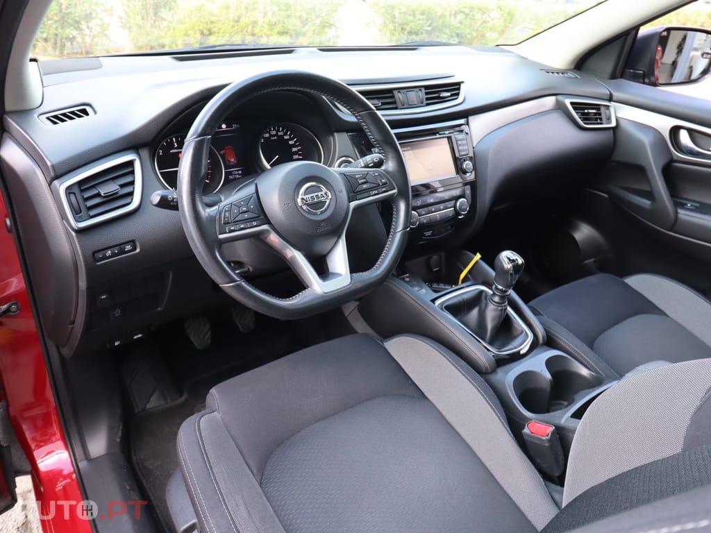 Nissan Qashqai 1.5 dCi N-Connecta J18