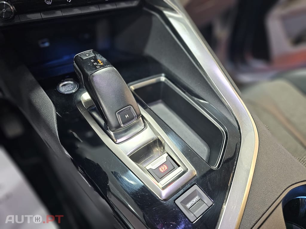 Peugeot 5008 1.5 BlueHDi Allure EAT8