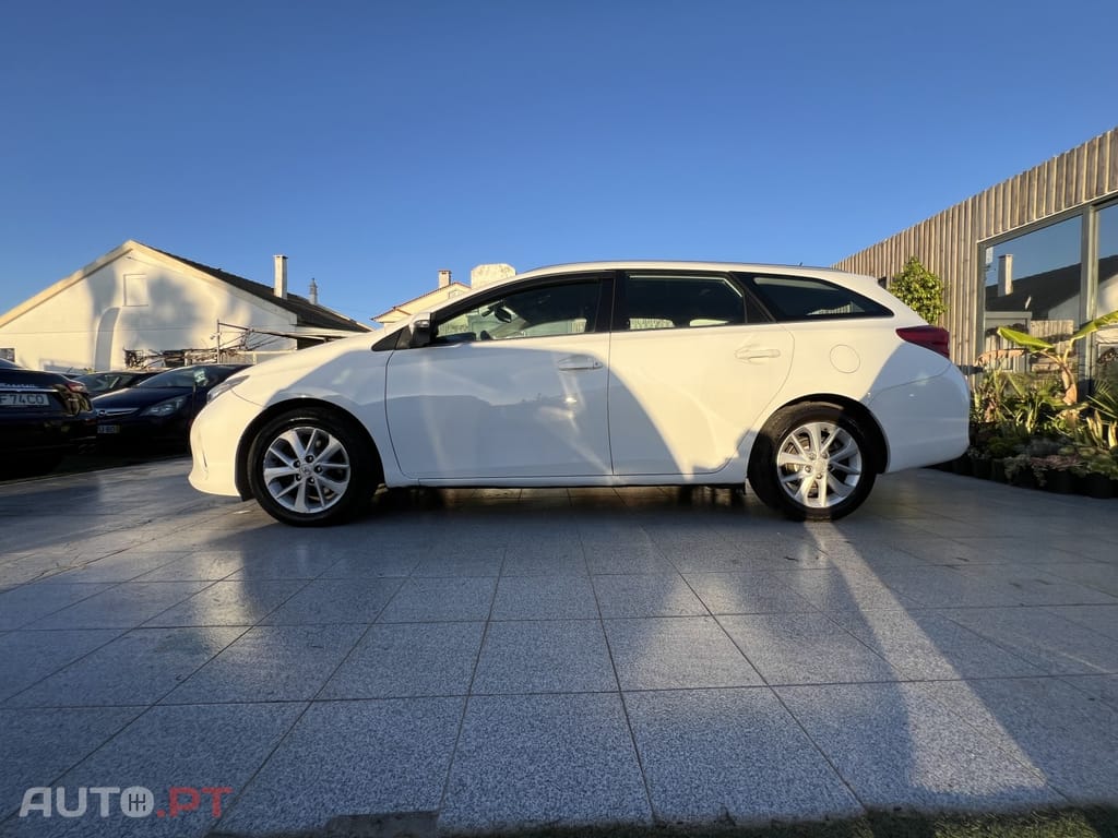 Toyota Auris 2.0 D-4D Comfort